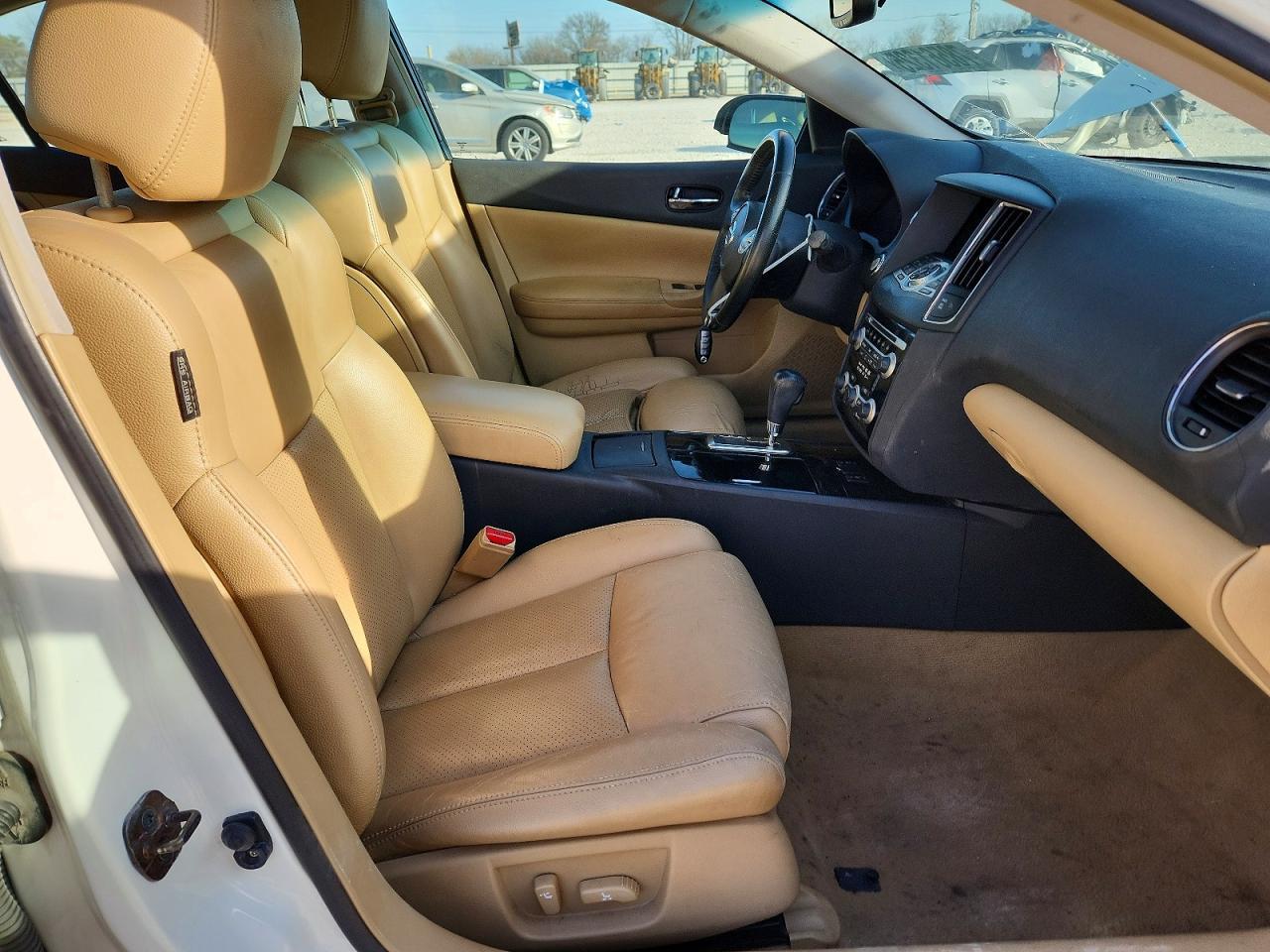 2010 NISSAN Maxima