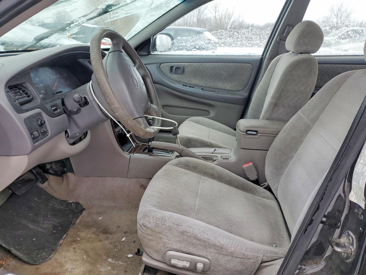 2001 NISSAN ALTIMA