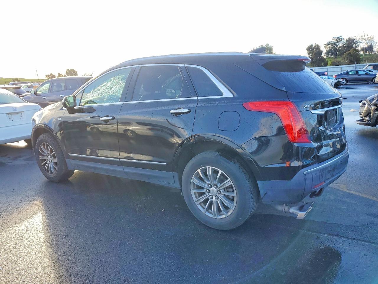 2017 CADILLAC XT5