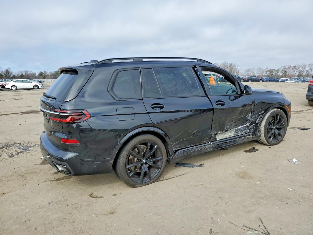 2023 BMW X7