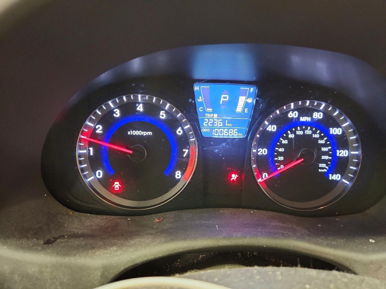 2013 HYUNDAI ACCENT