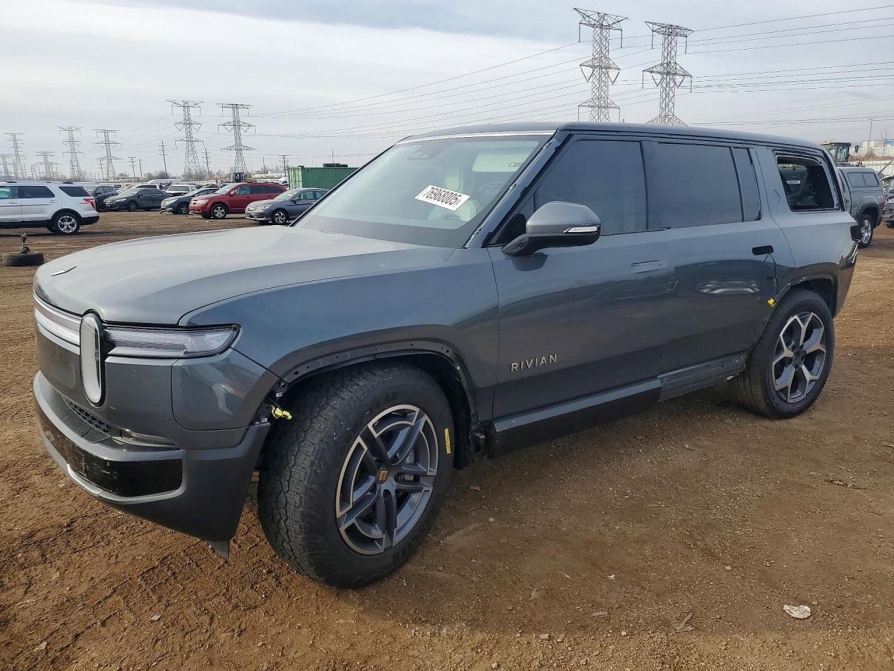 2025 RIVIAN R1s