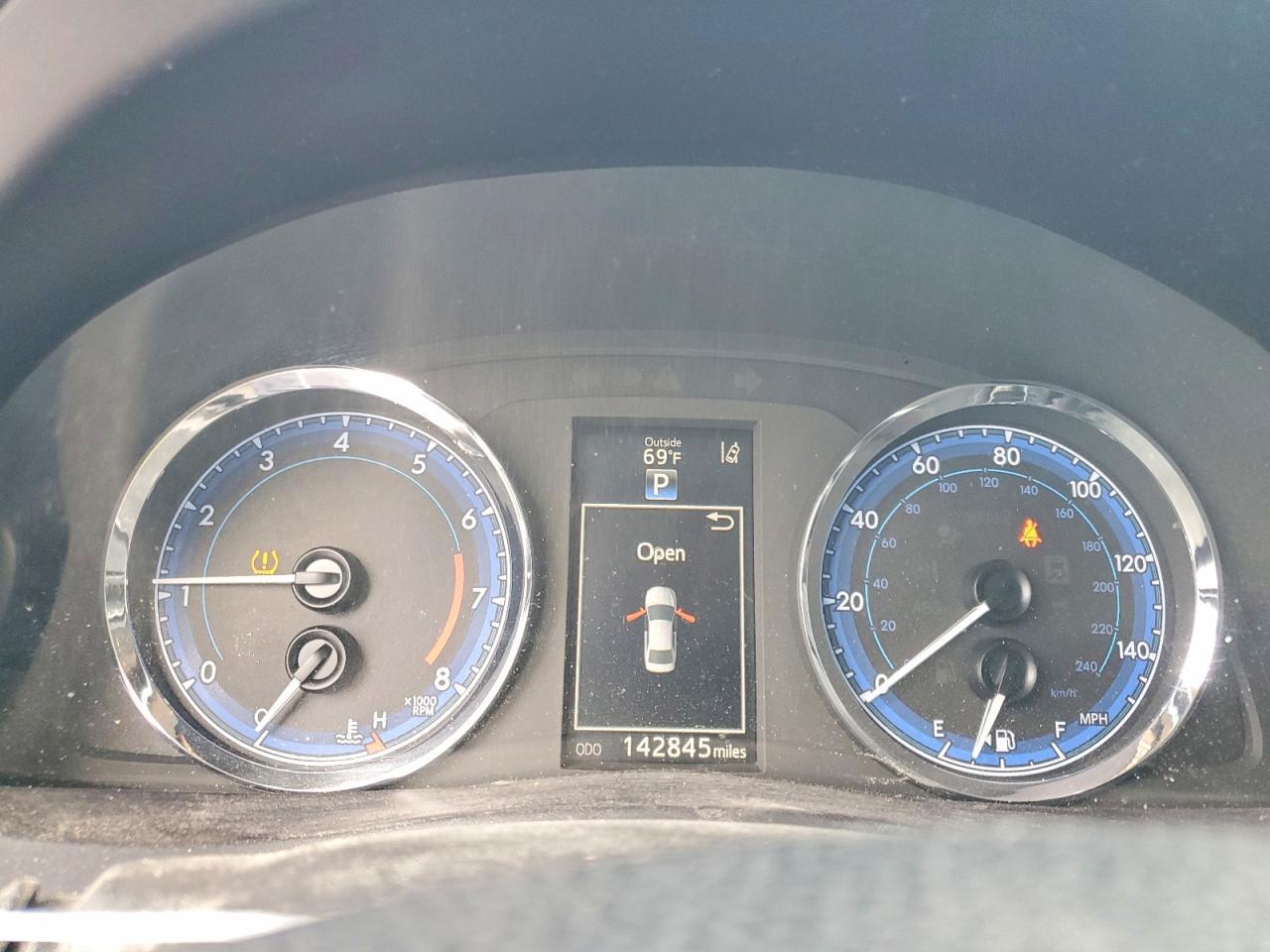 2017 TOYOTA COROLLA