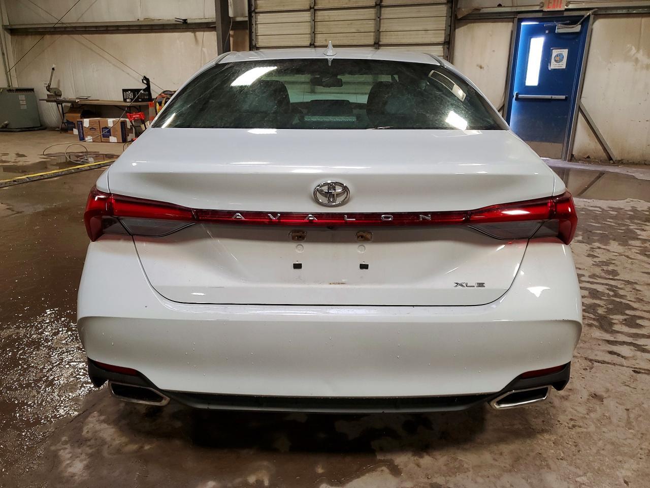 2022 TOYOTA Avalon