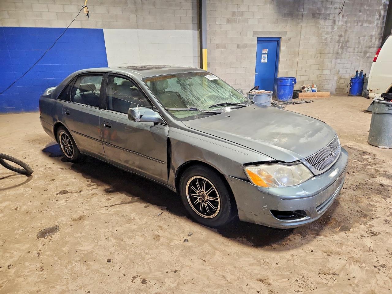 2002 TOYOTA Avalon