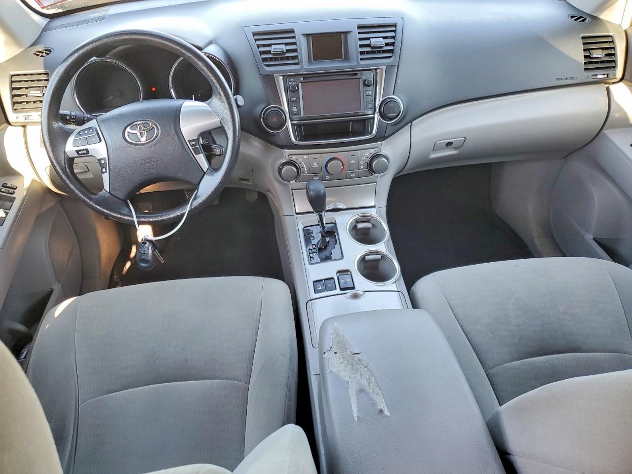 2013 TOYOTA HIGHLANDER