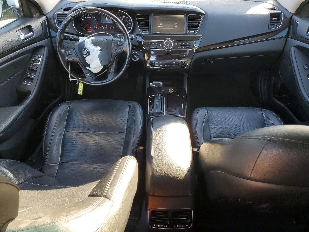2015 KIA Cadenza