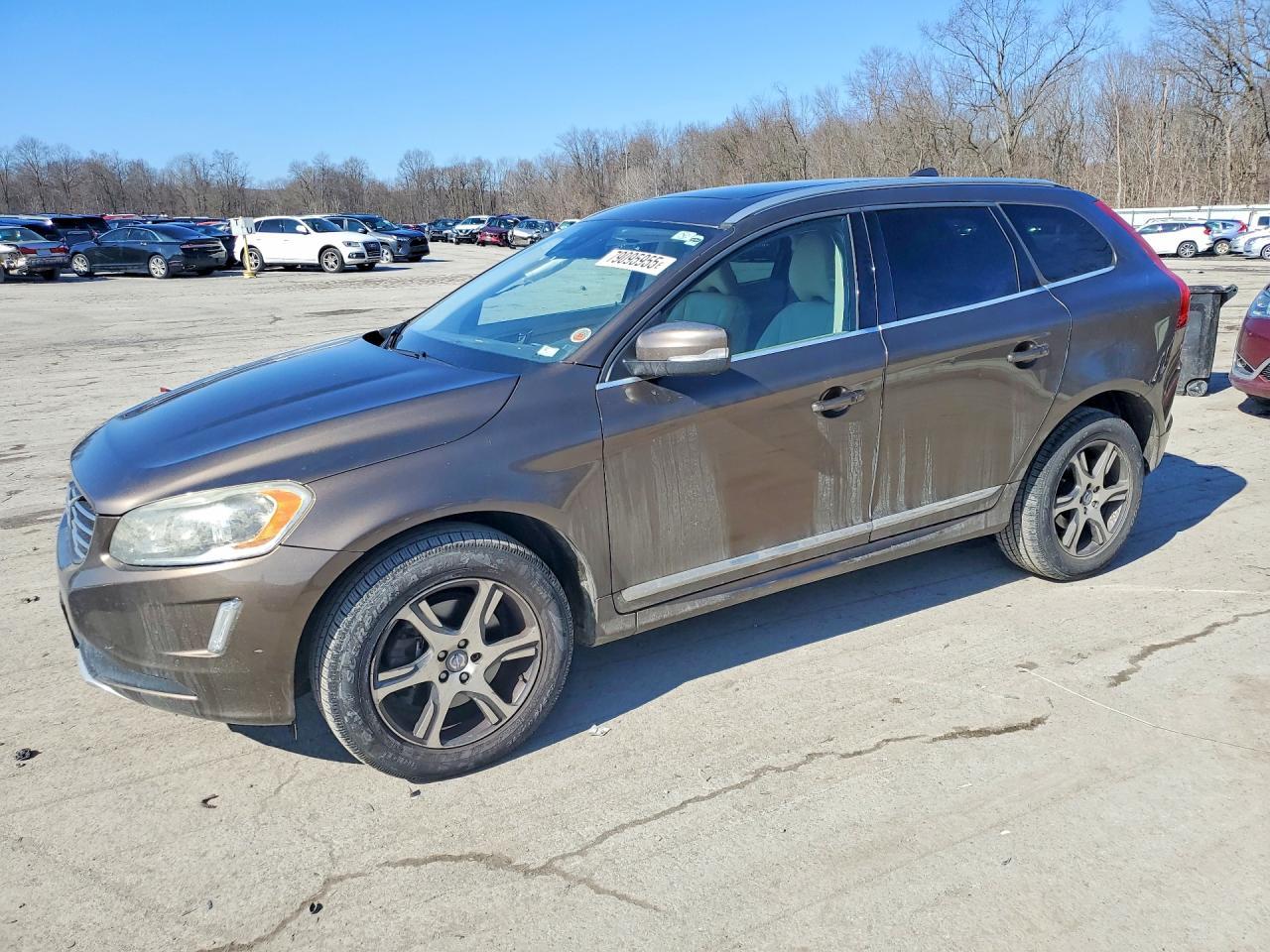 2015 VOLVO XC60