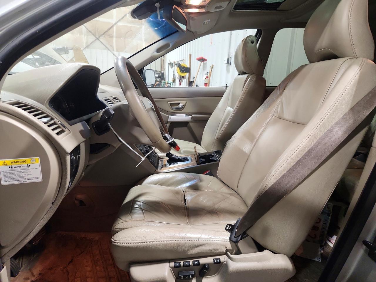 2004 VOLVO XC90