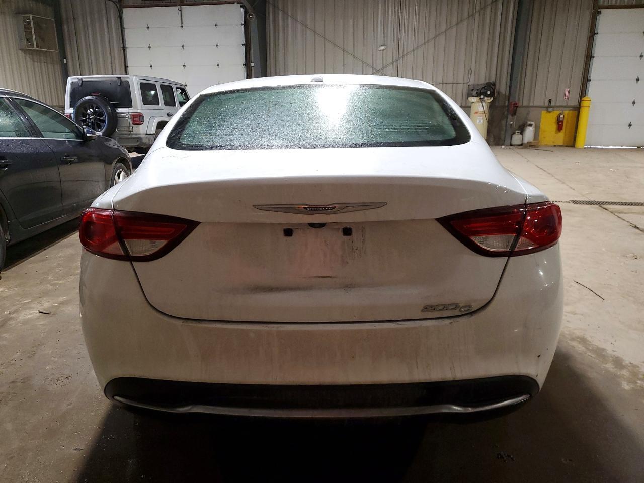 2015 CHRYSLER 200