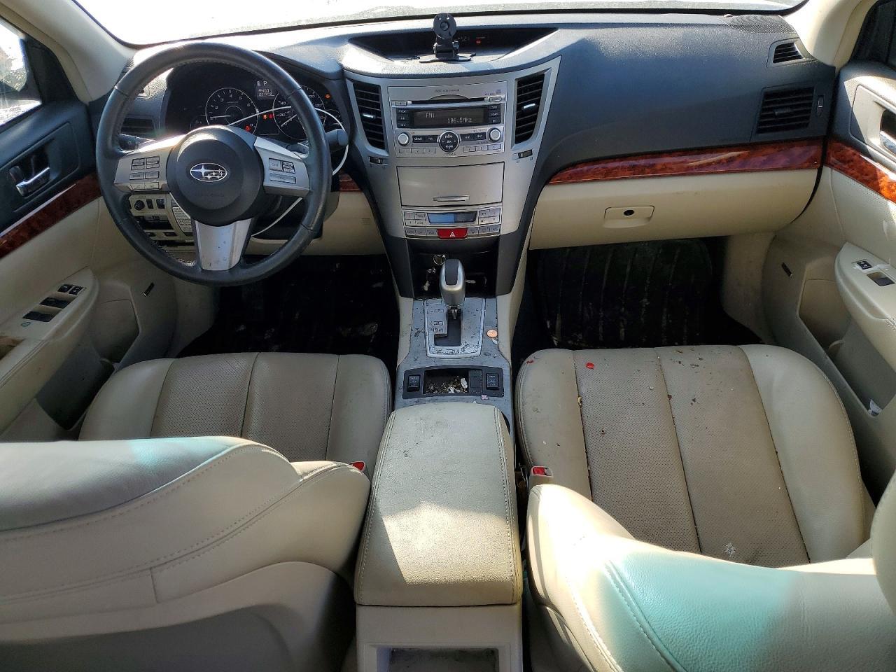 2011 SUBARU Legacy