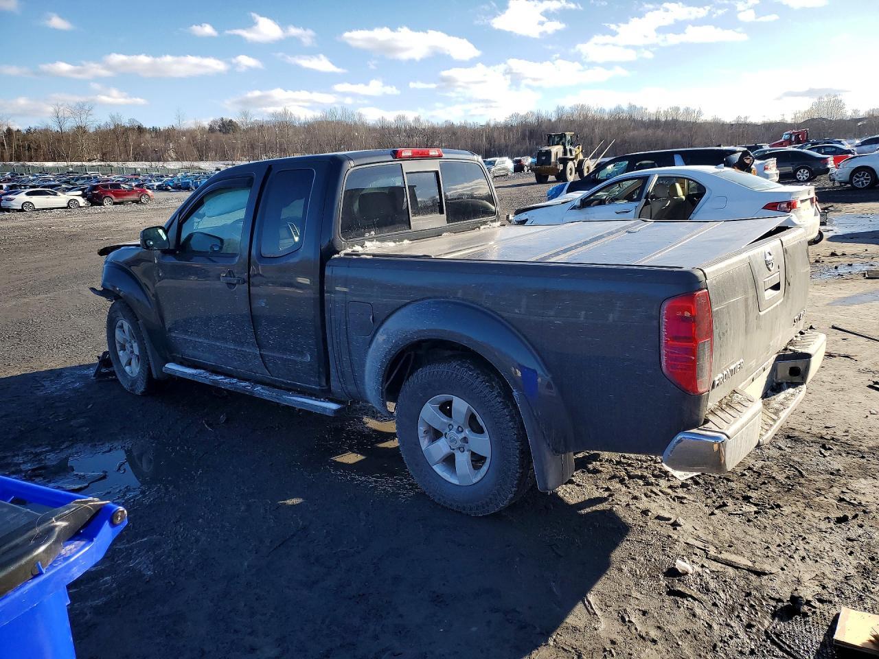 2012 NISSAN Frontier