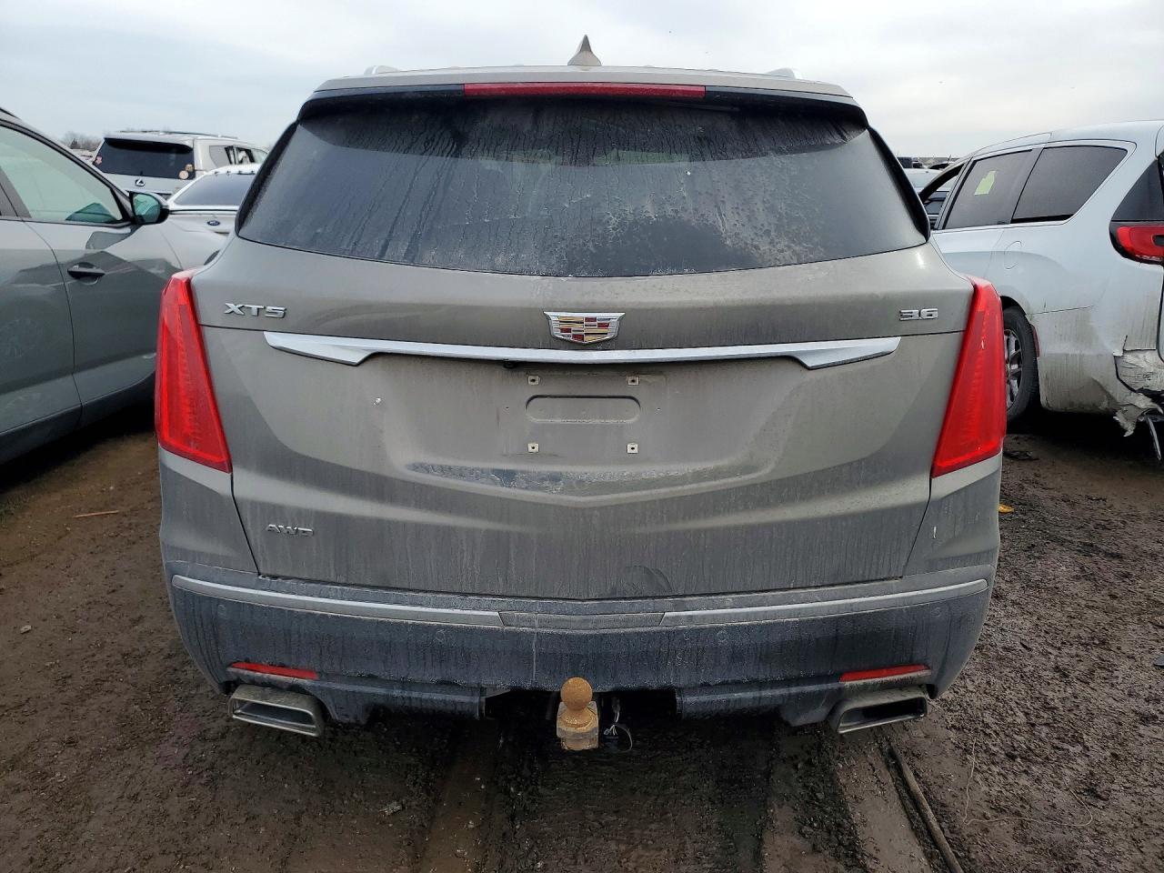 2018 CADILLAC XT5