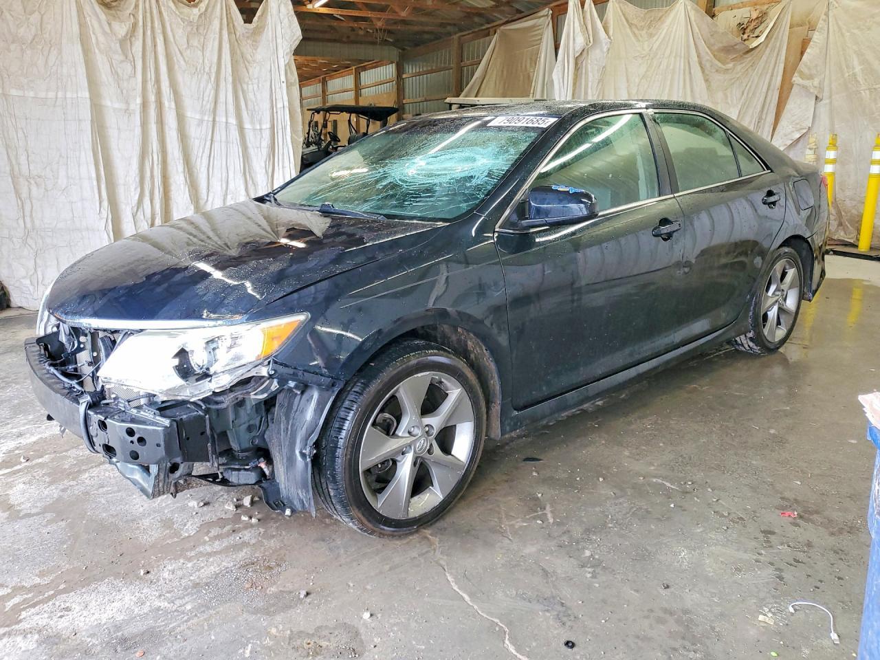 2014 TOYOTA CAMRY