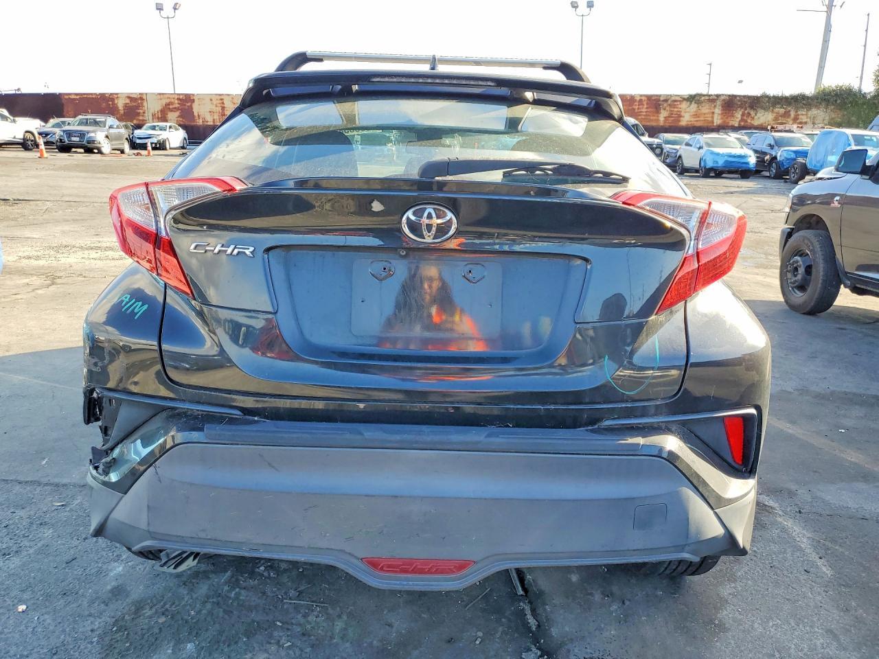 2018 TOYOTA C-HR