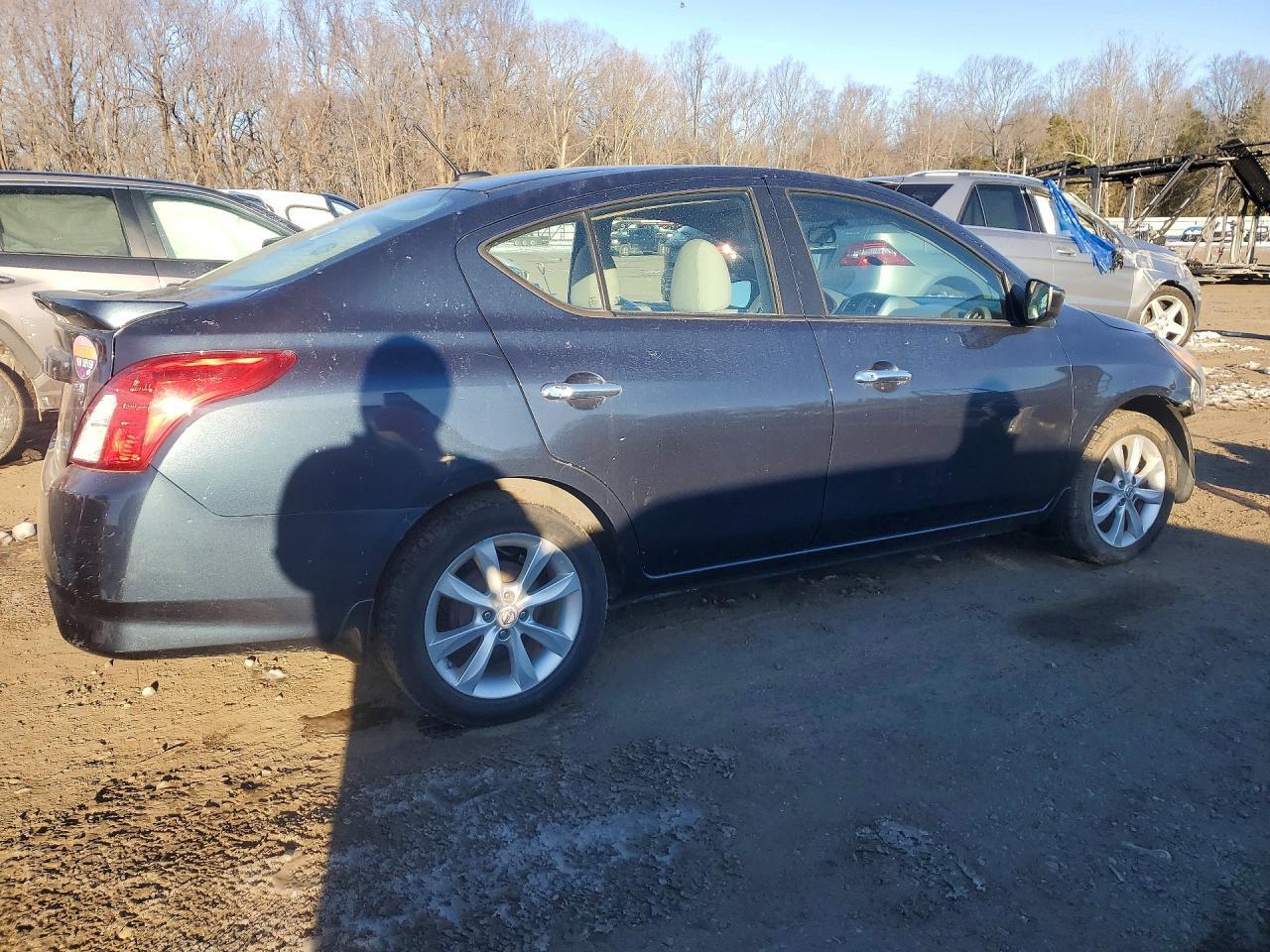 2015 NISSAN VERSA