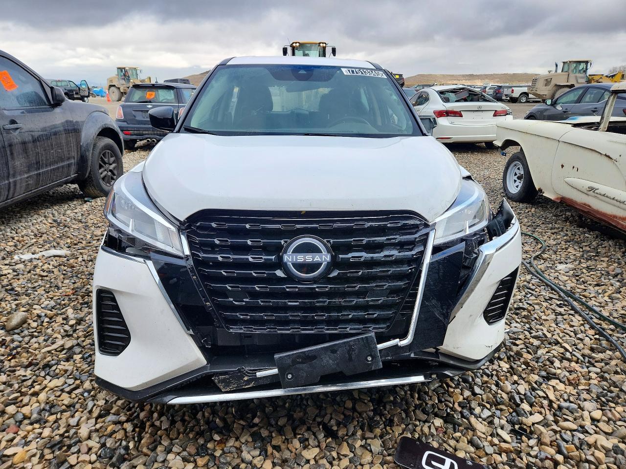 2023 NISSAN KICKS