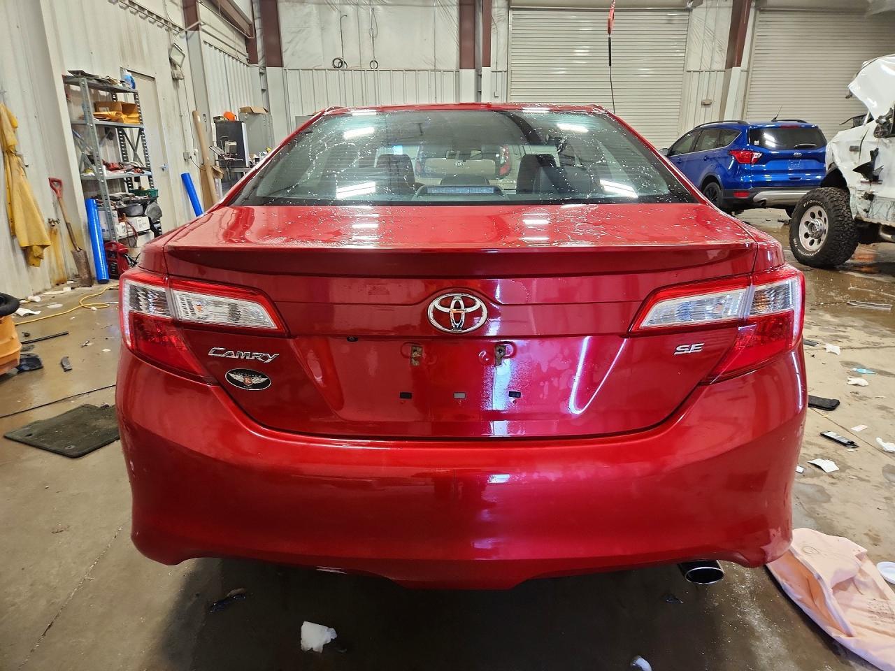 2014 TOYOTA CAMRY