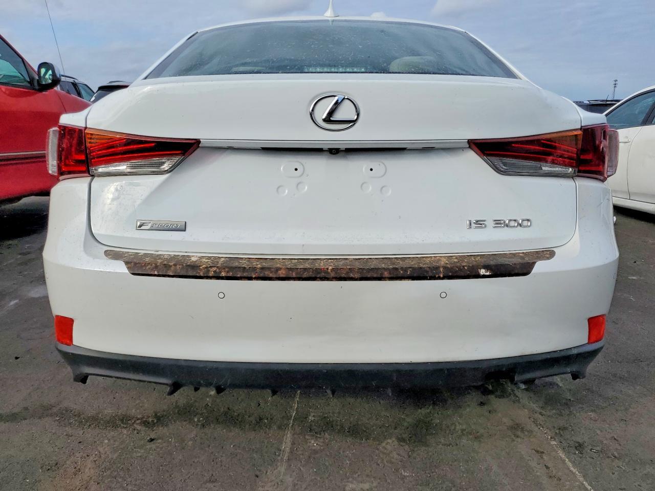 2018 LEXUS IS 300