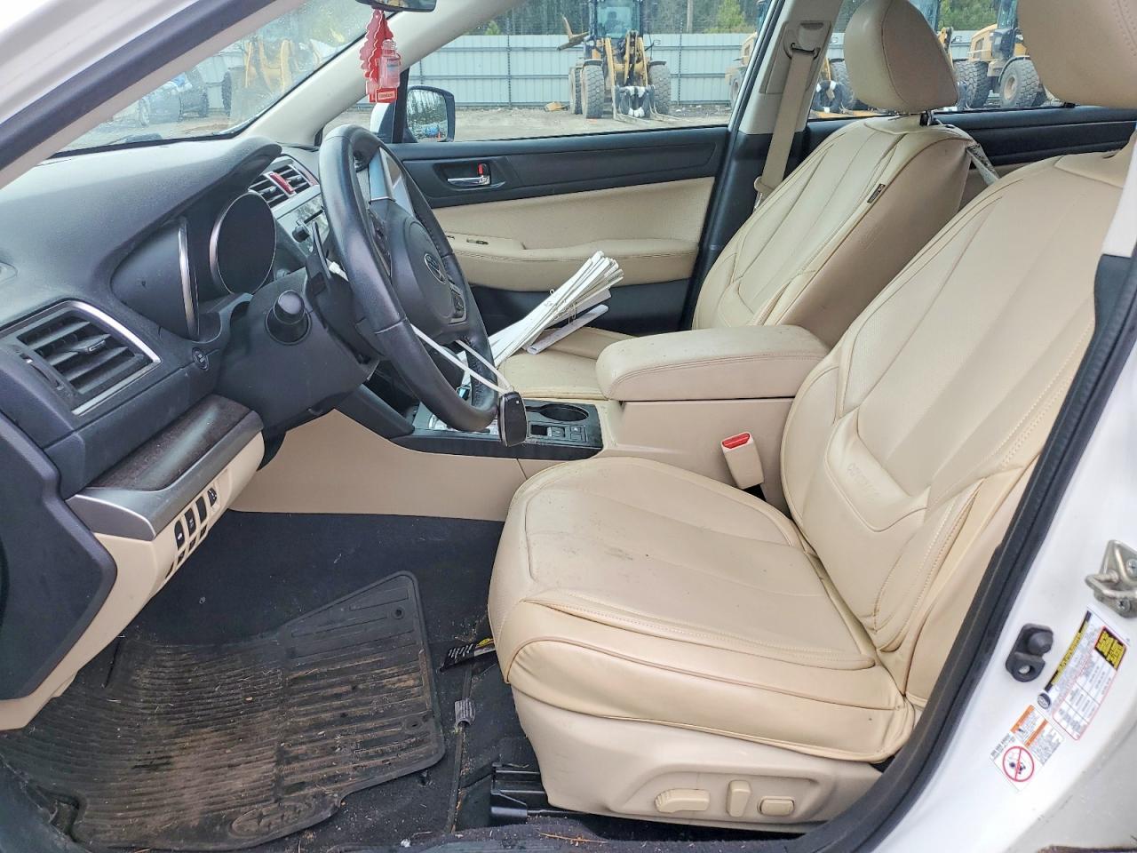 2017 SUBARU Legacy