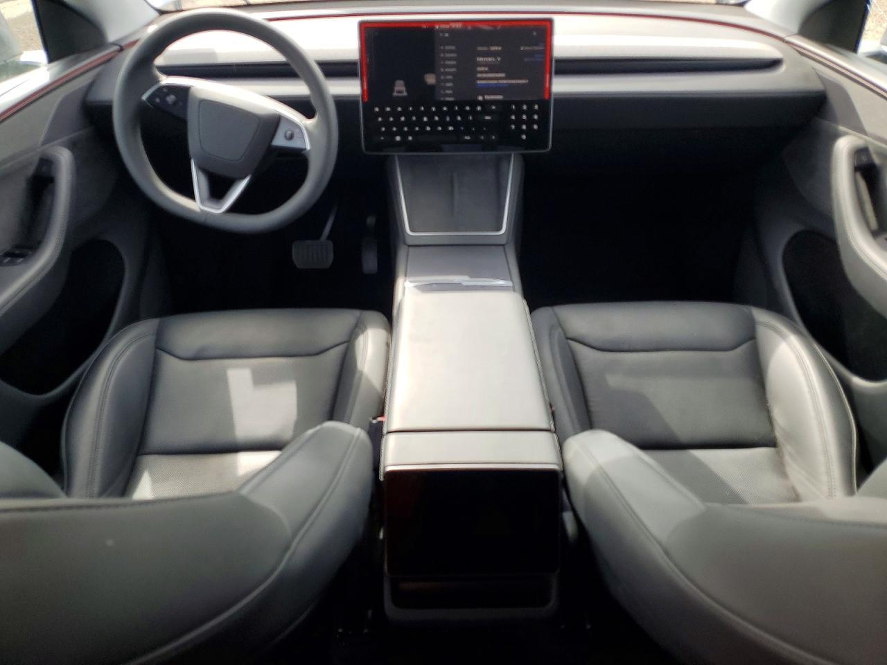 2026 TESLA MODEL Y