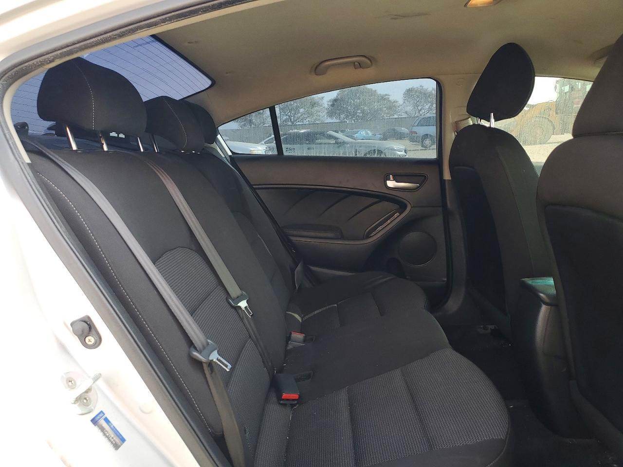 2017 KIA FORTE