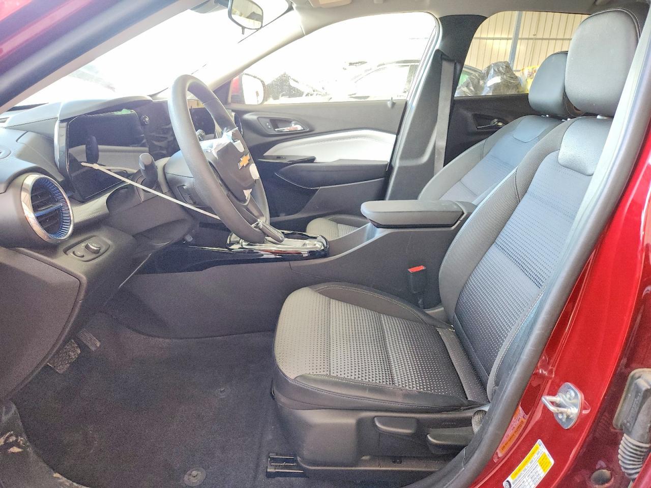 2025 CHEVROLET TRAX