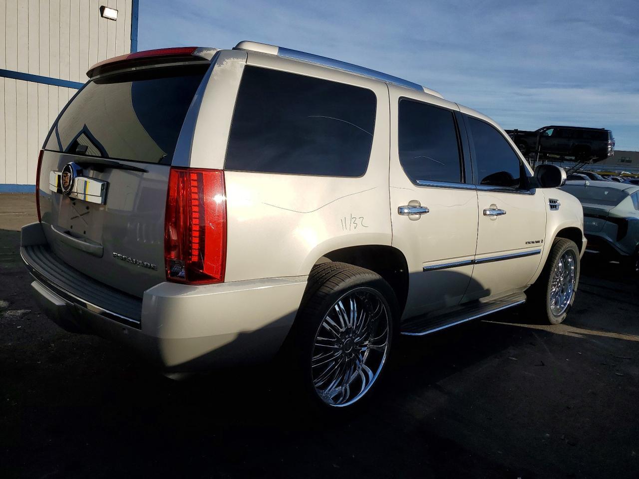 2008 CADILLAC ESCALADE