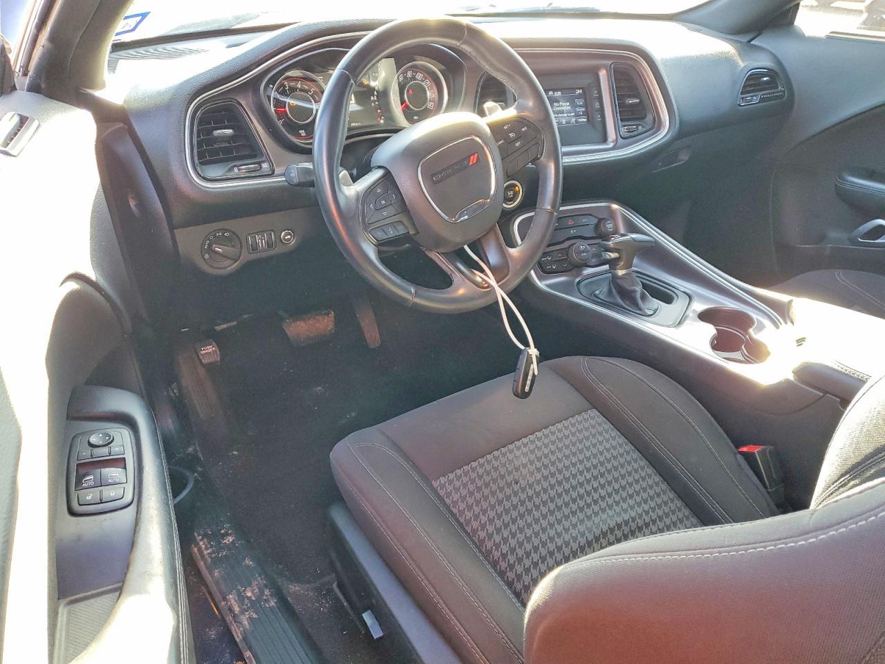 2015 DODGE Challenger