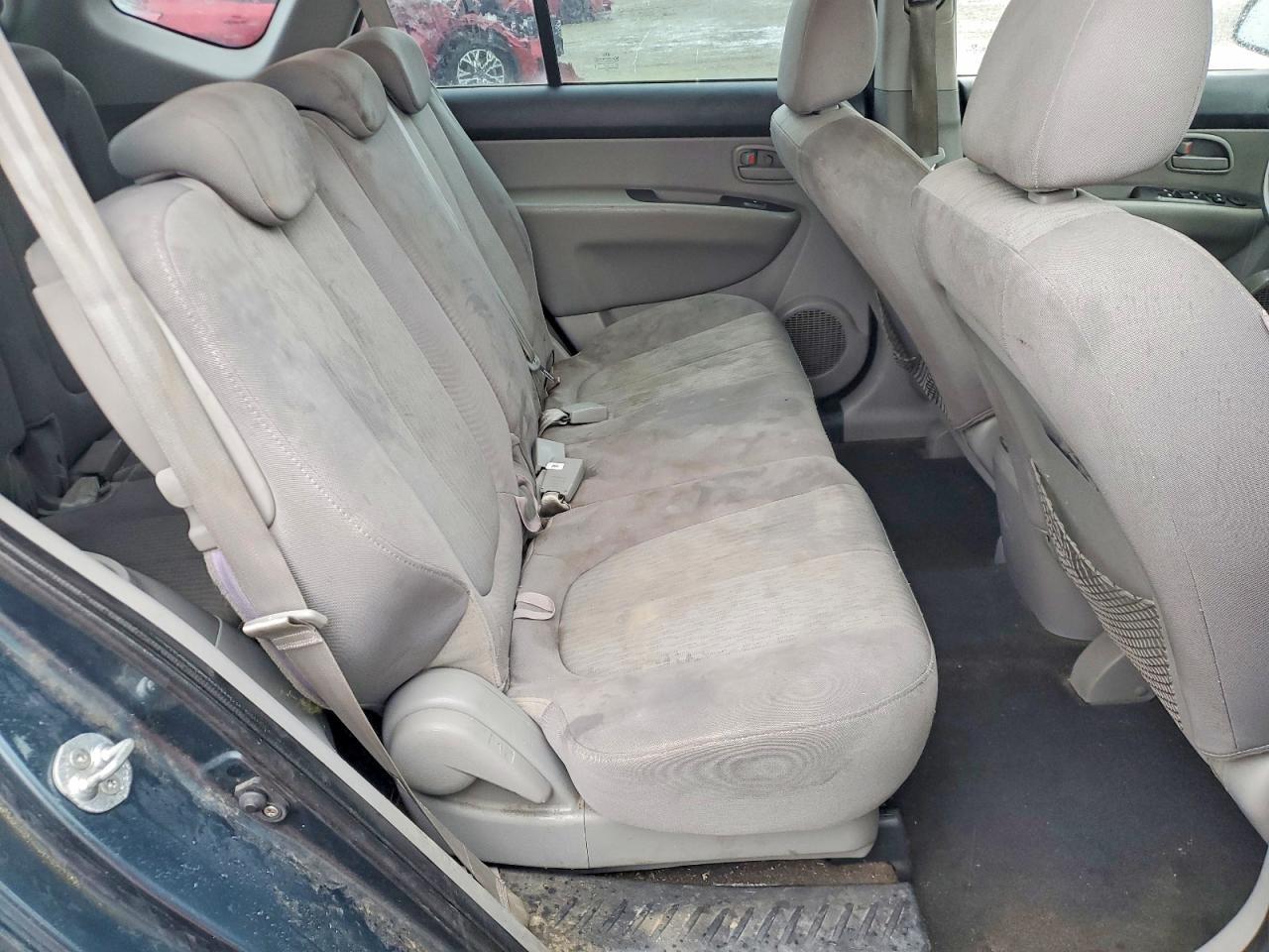 2009 KIA RONDO