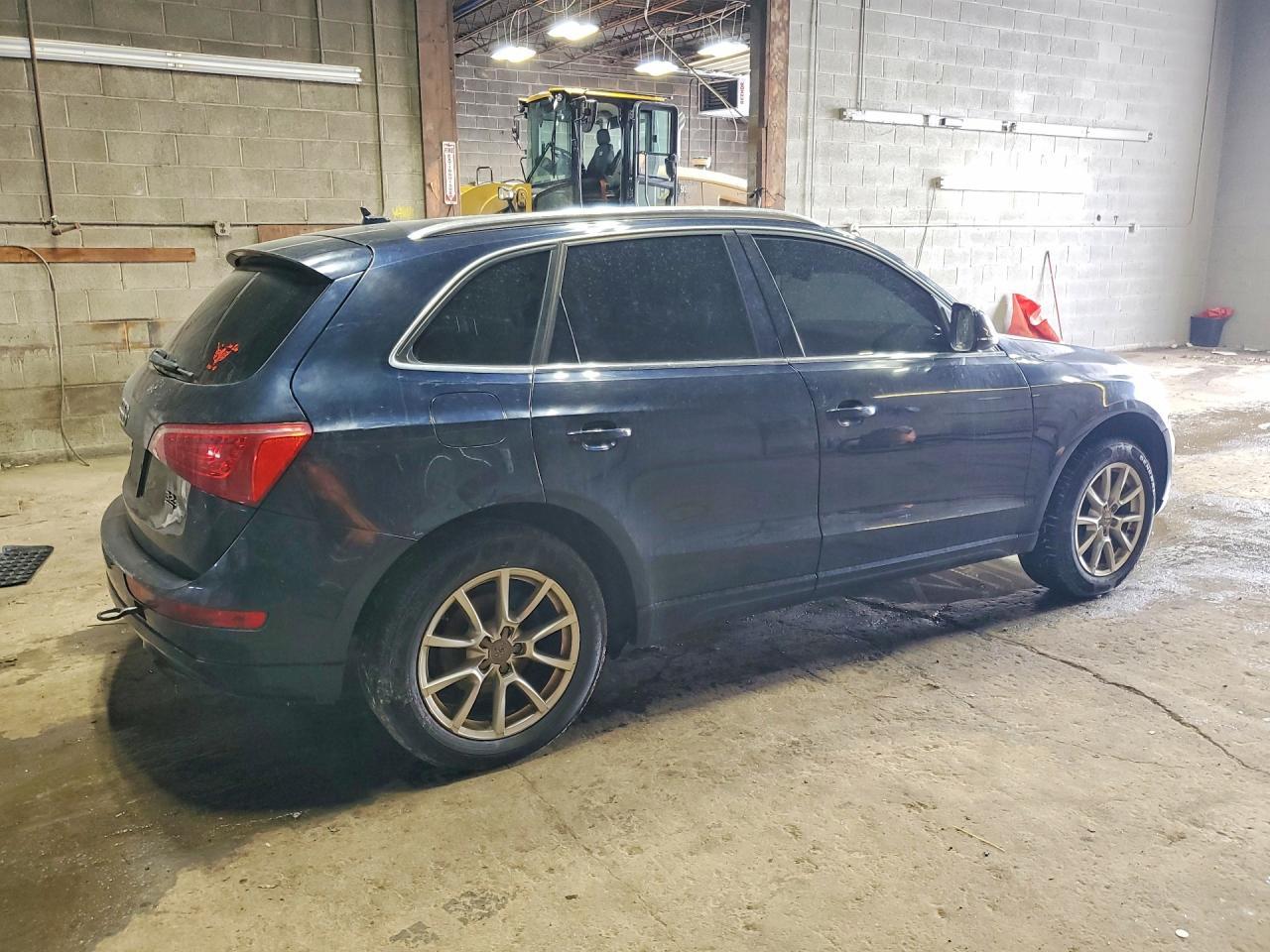 2009 AUDI Q5