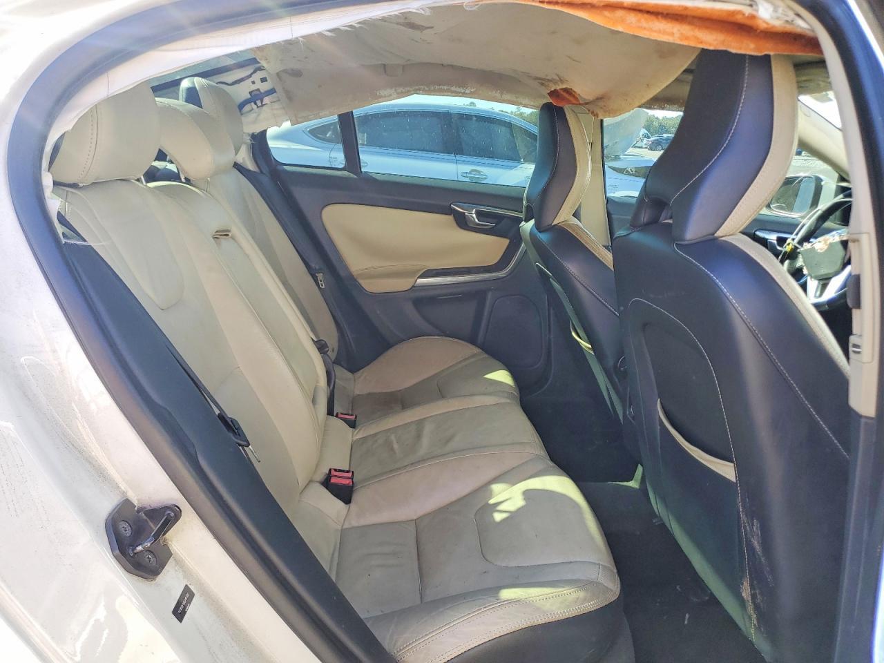 2013 VOLVO S60