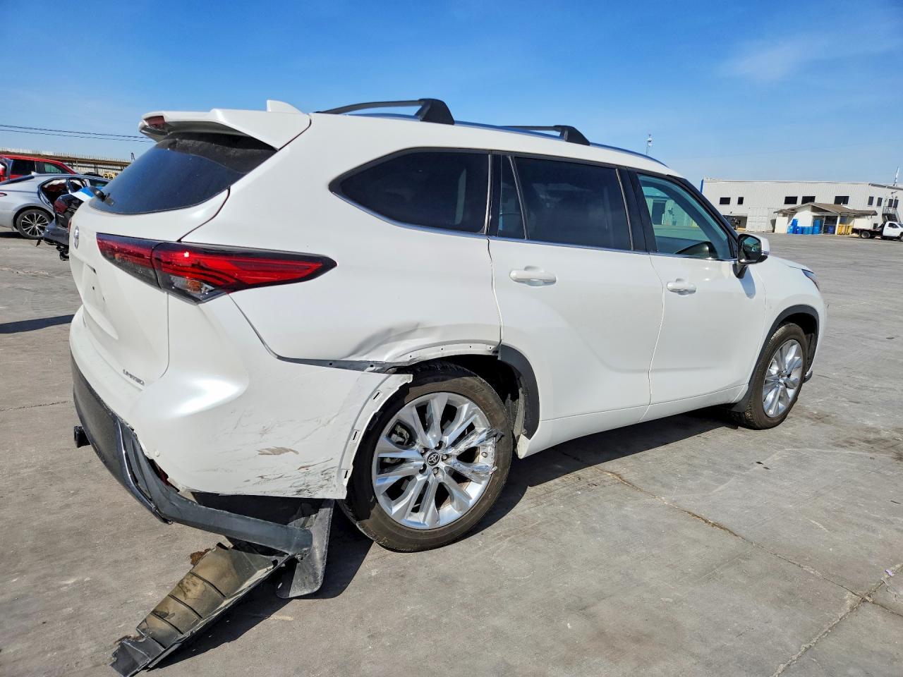 2022 TOYOTA HIGHLANDER