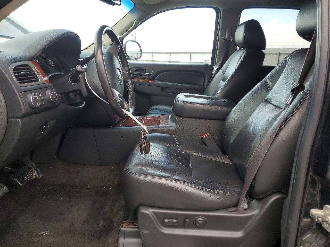 2011 CHEVROLET Tahoe