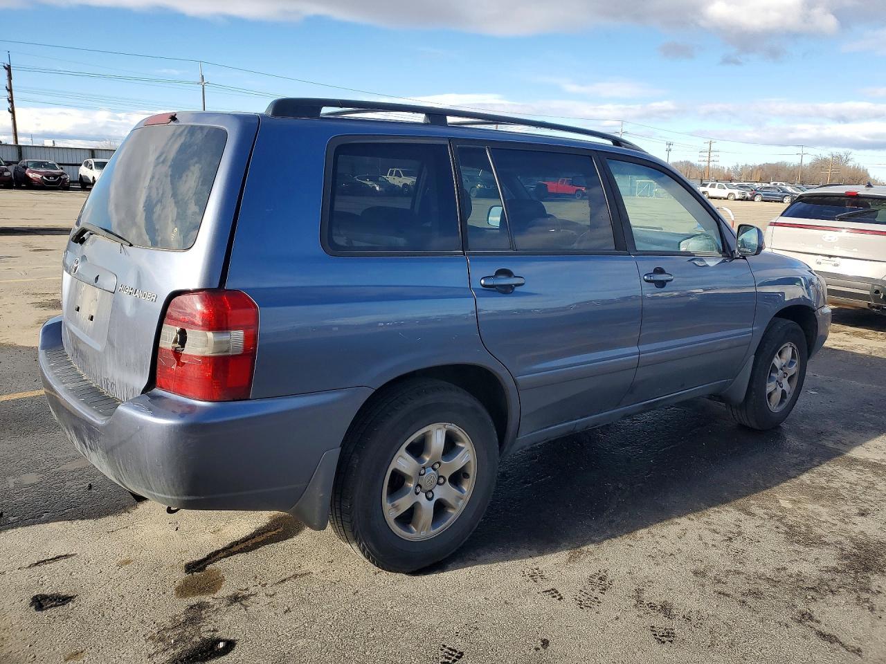 2005 TOYOTA HIGHLANDER