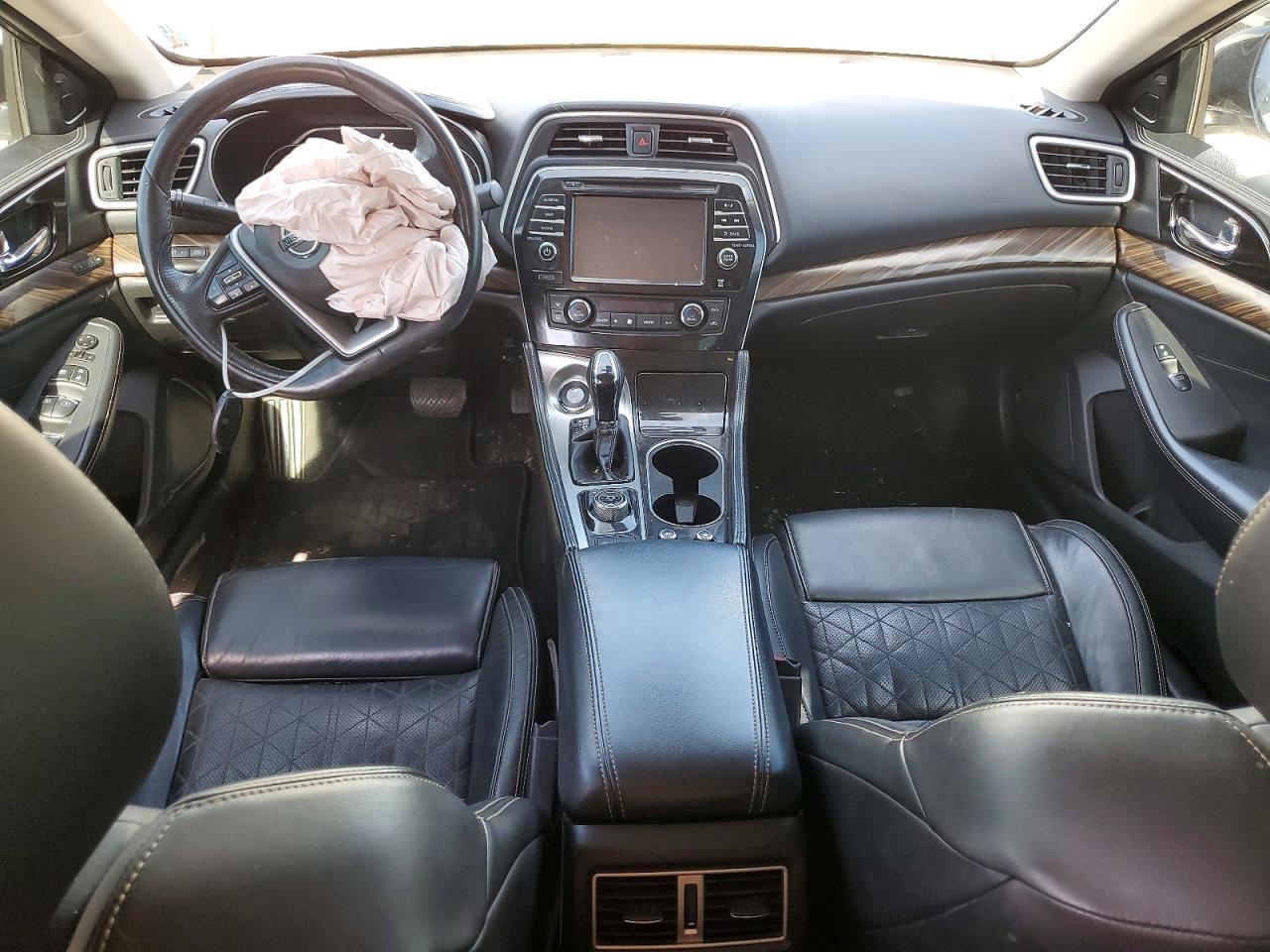 2016 NISSAN Maxima