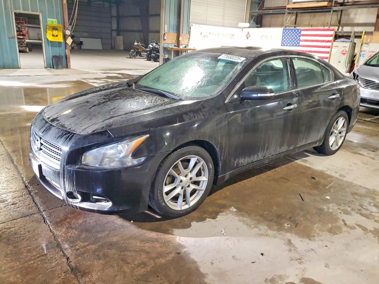 2010 NISSAN Maxima