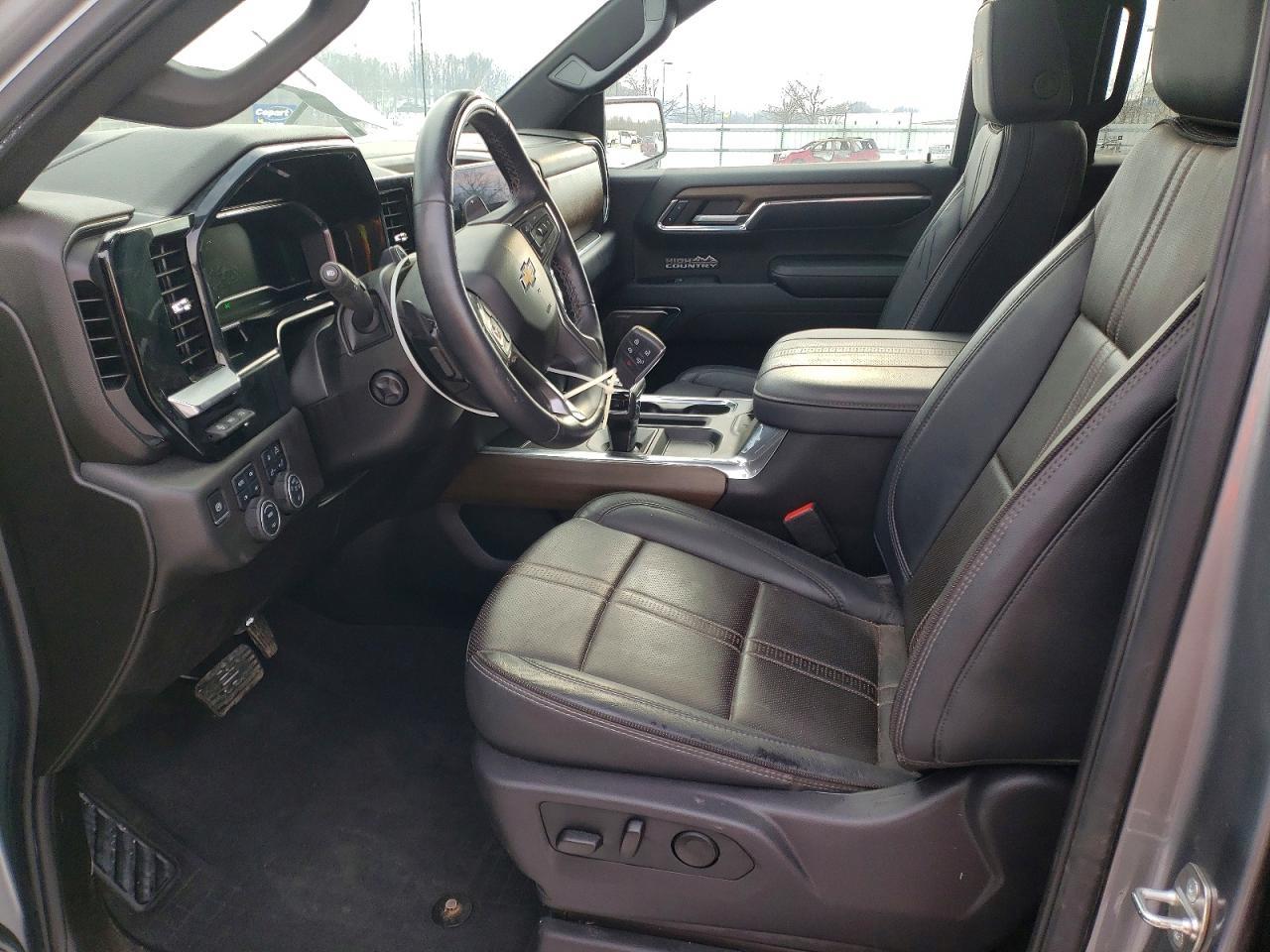 2024 CHEVROLET Silverado