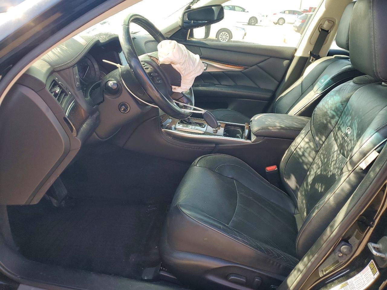 2013 INFINITI M37