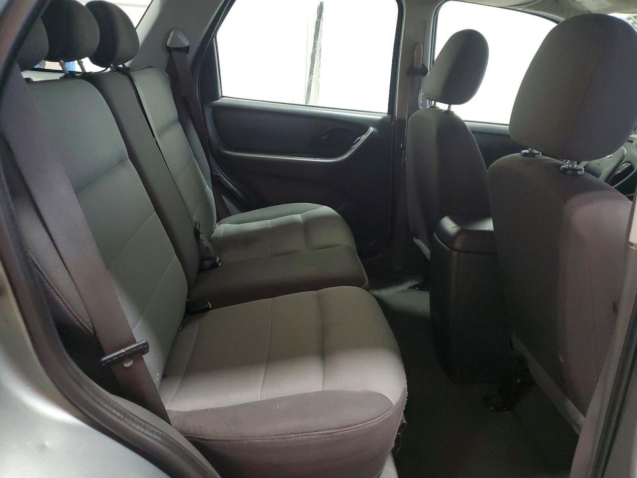 2005 FORD ESCAPE