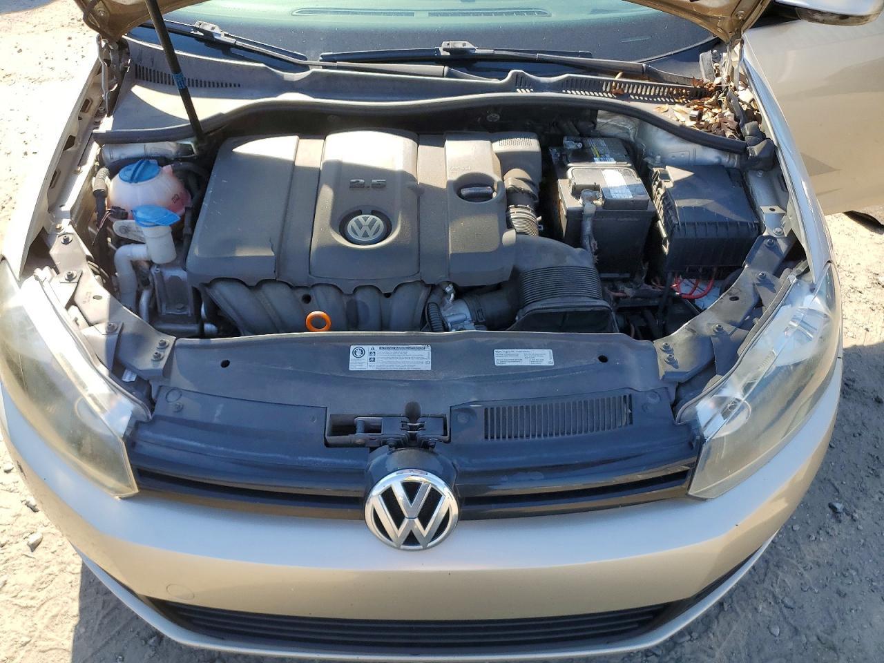 2013 VOLKSWAGEN JETTA