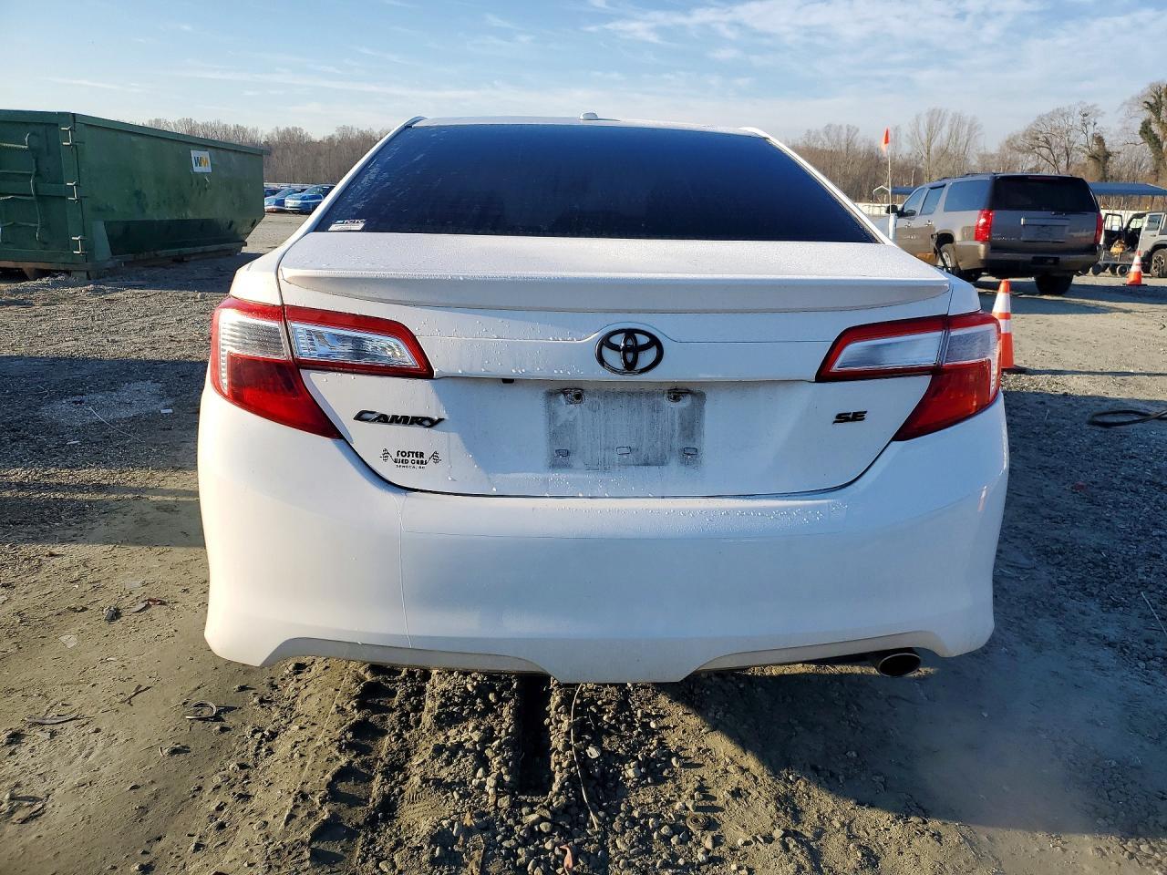 2014 TOYOTA CAMRY