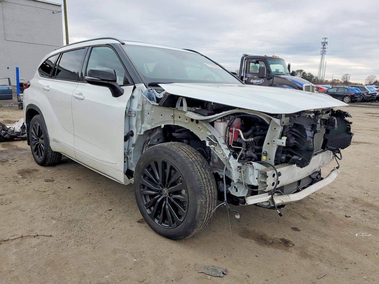 2023 TOYOTA HIGHLANDER