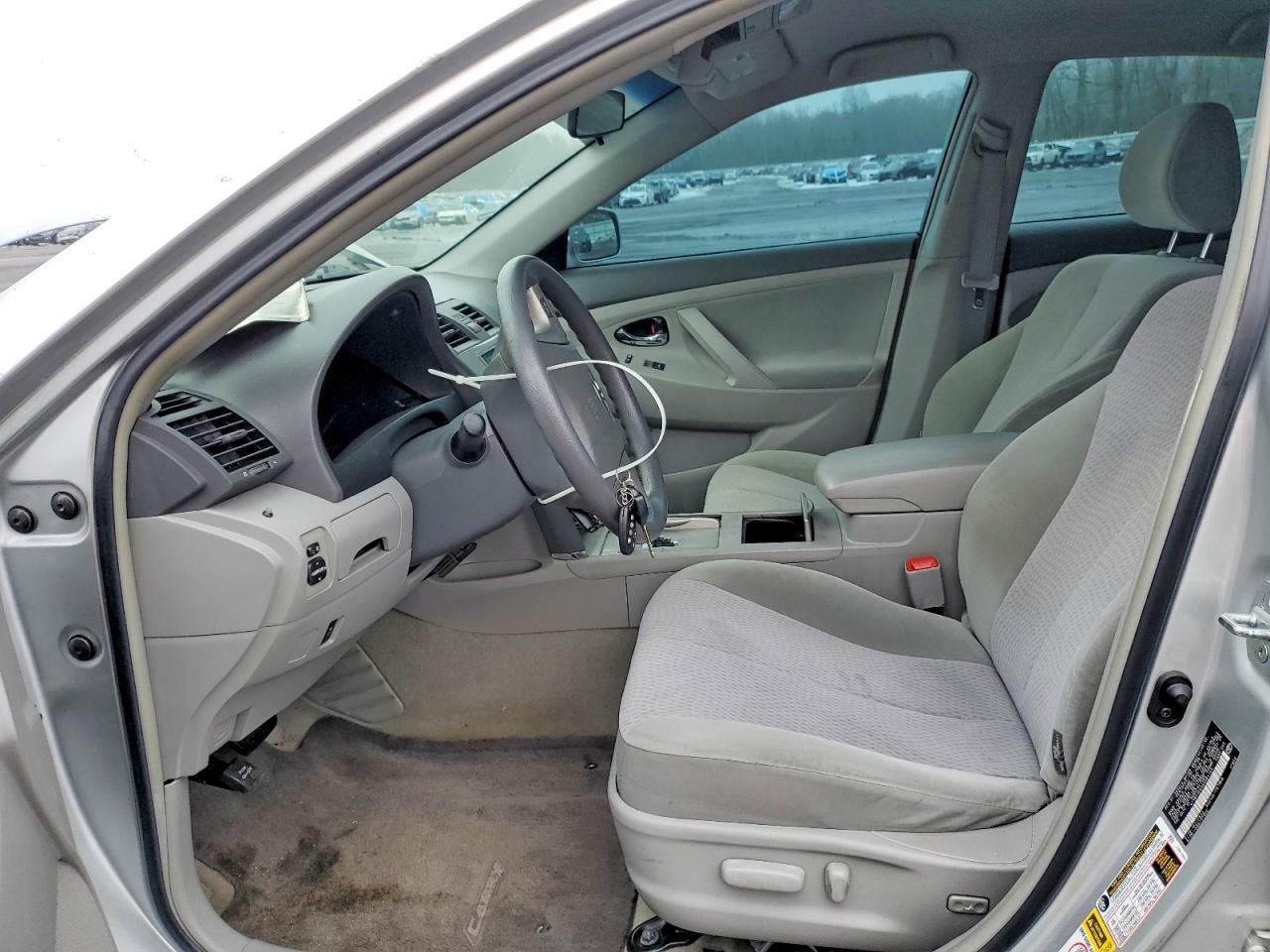 2010 TOYOTA CAMRY