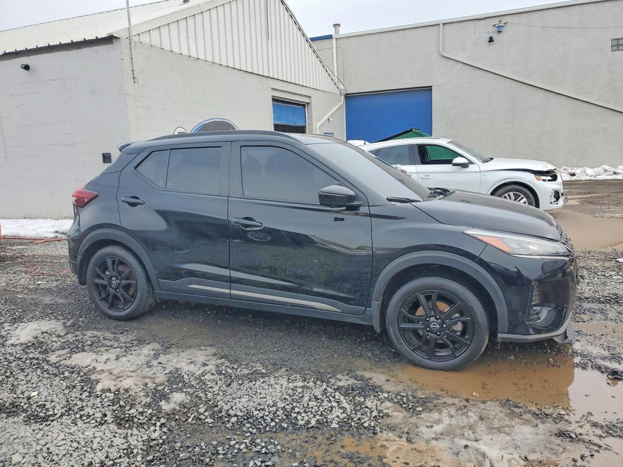 2023 NISSAN KICKS