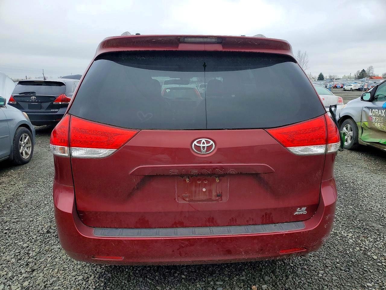 2014 TOYOTA SIENNA