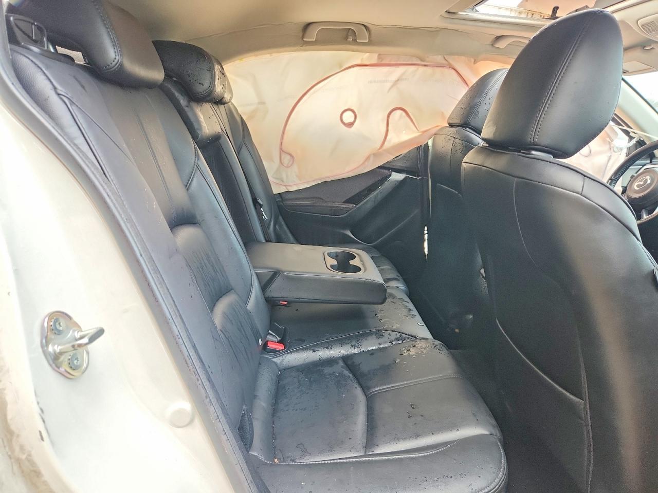 2018 MAZDA 3