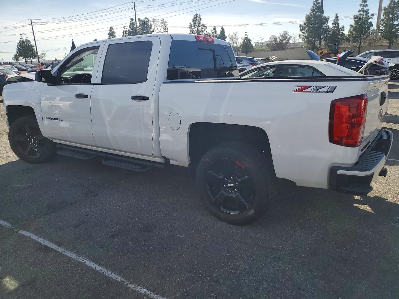 2018 CHEVROLET Silverado