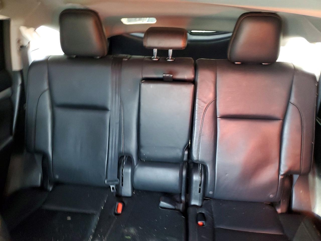 2016 TOYOTA HIGHLANDER