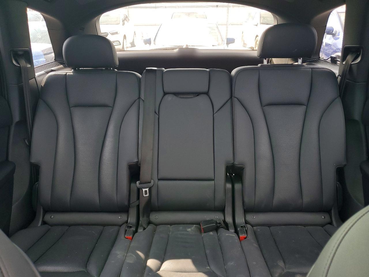 2021 AUDI Q7
